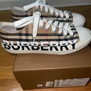 Burberry sneakers